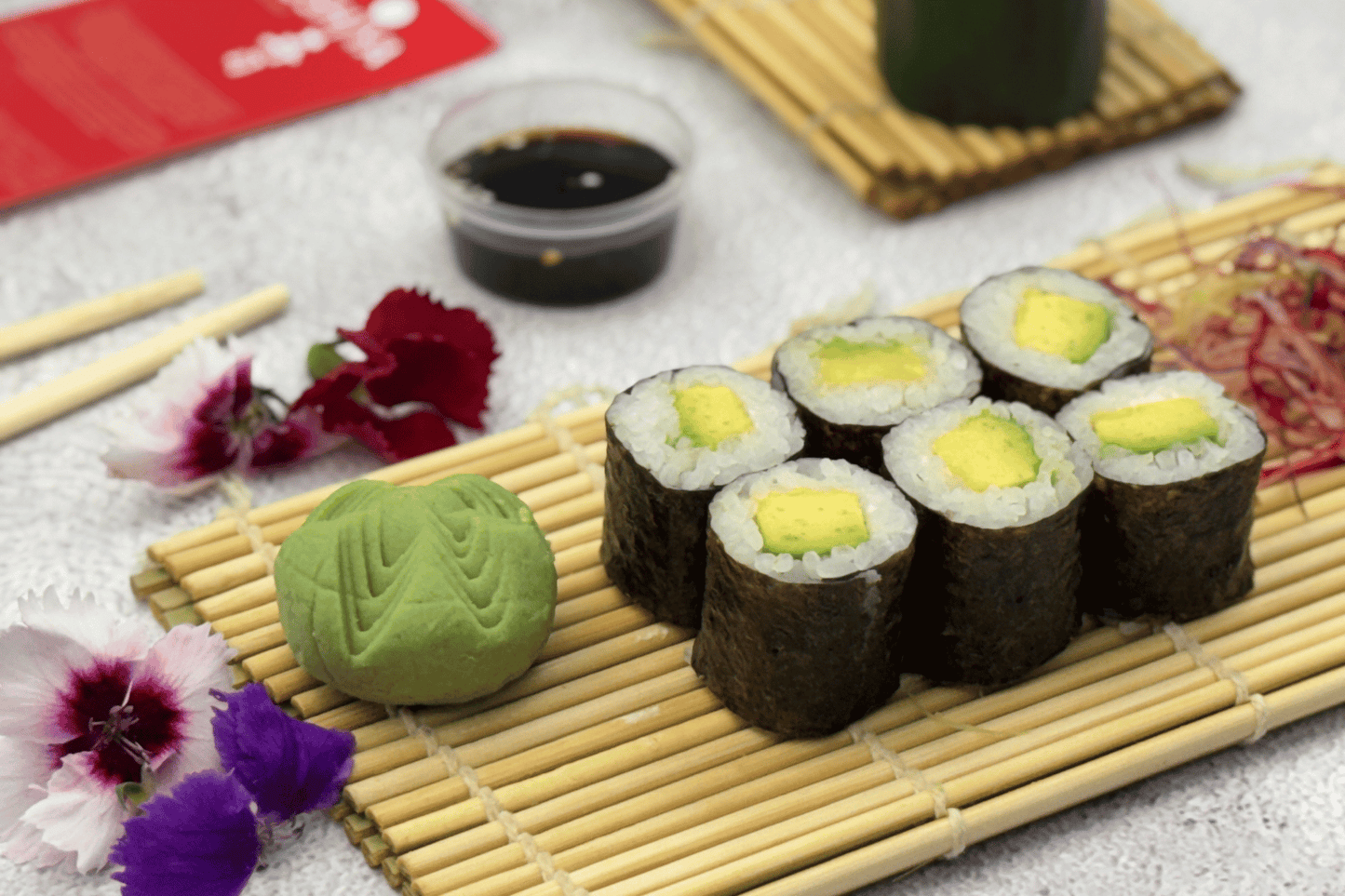 Avocado Maki (6 pcs)