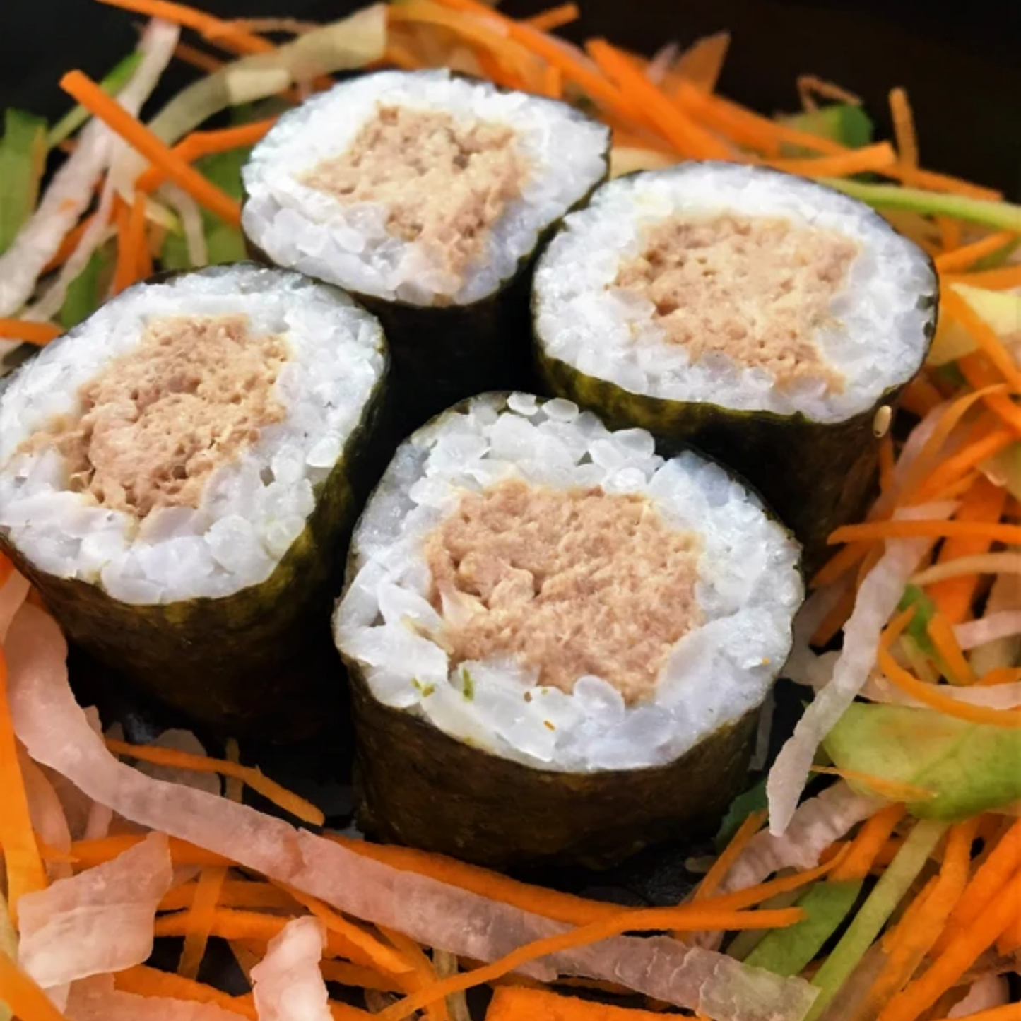 Tuna Mayo Maki (4pcs)