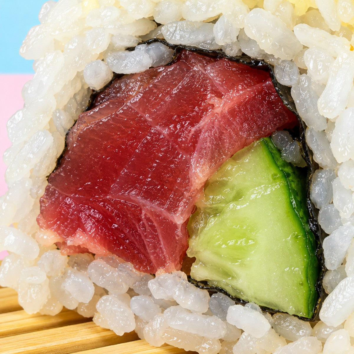 A46 Spicy Tuna Roll — texture detail