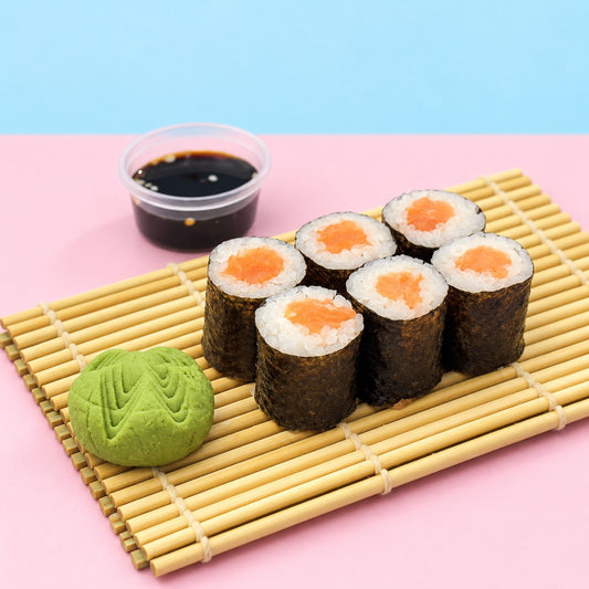 Smoked Salmon Maki (6 pcs) – 6 pcs
