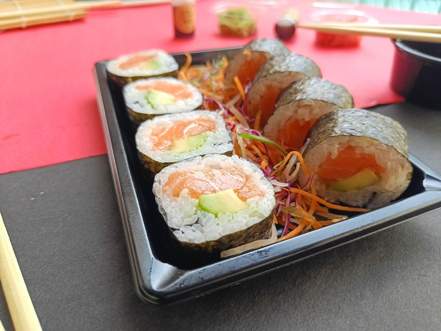 Salmon Avo Delight [8 Pcs]